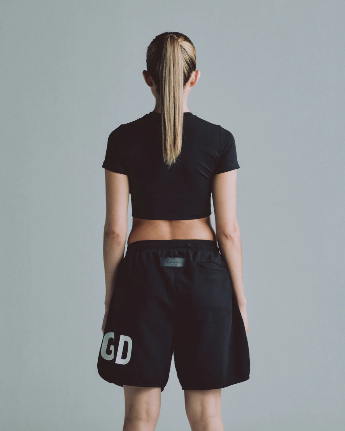 BASICS BABY TEE BLACK