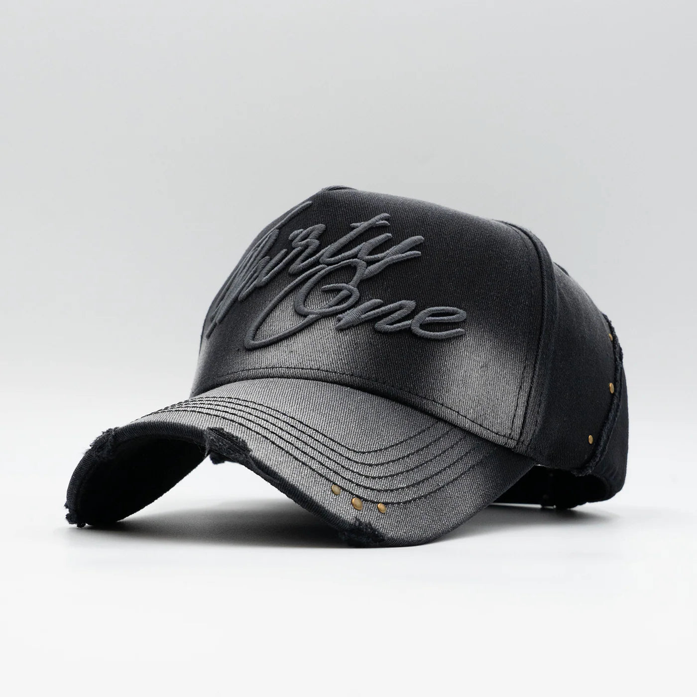 THIRTYONE HATS | FADE TO BLACK