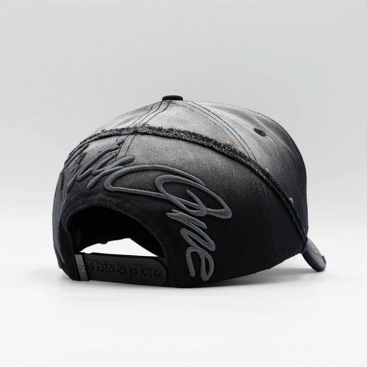 THIRTYONE HATS | FADE TO BLACK