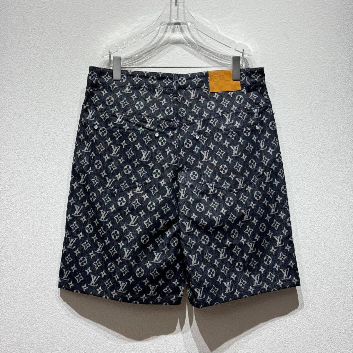 LV SHORT