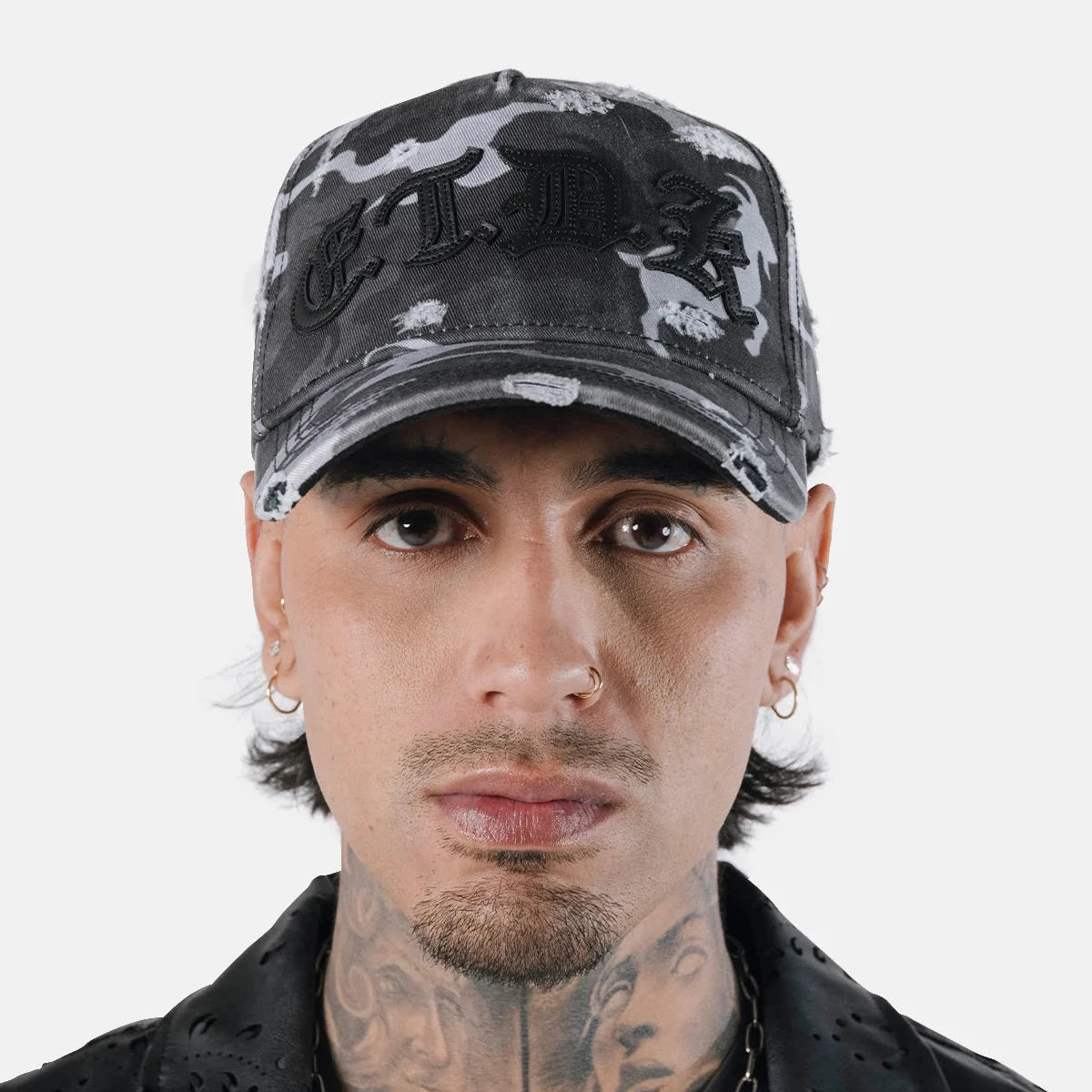 W MERCH x Kris R | GAMINA GRAY