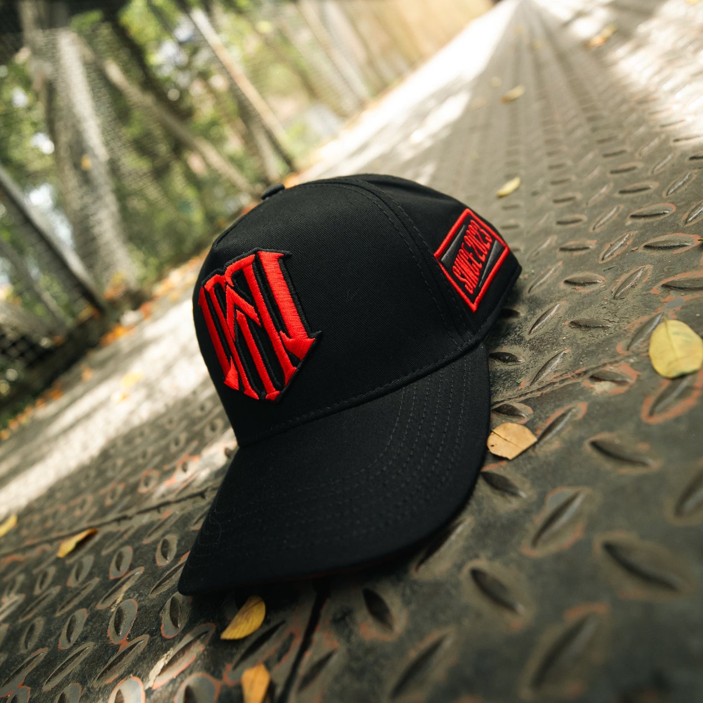 W Merch | Black Red Edition