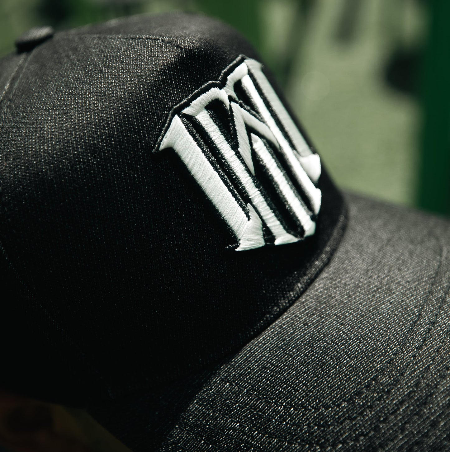 W Merch | Jean Plateado