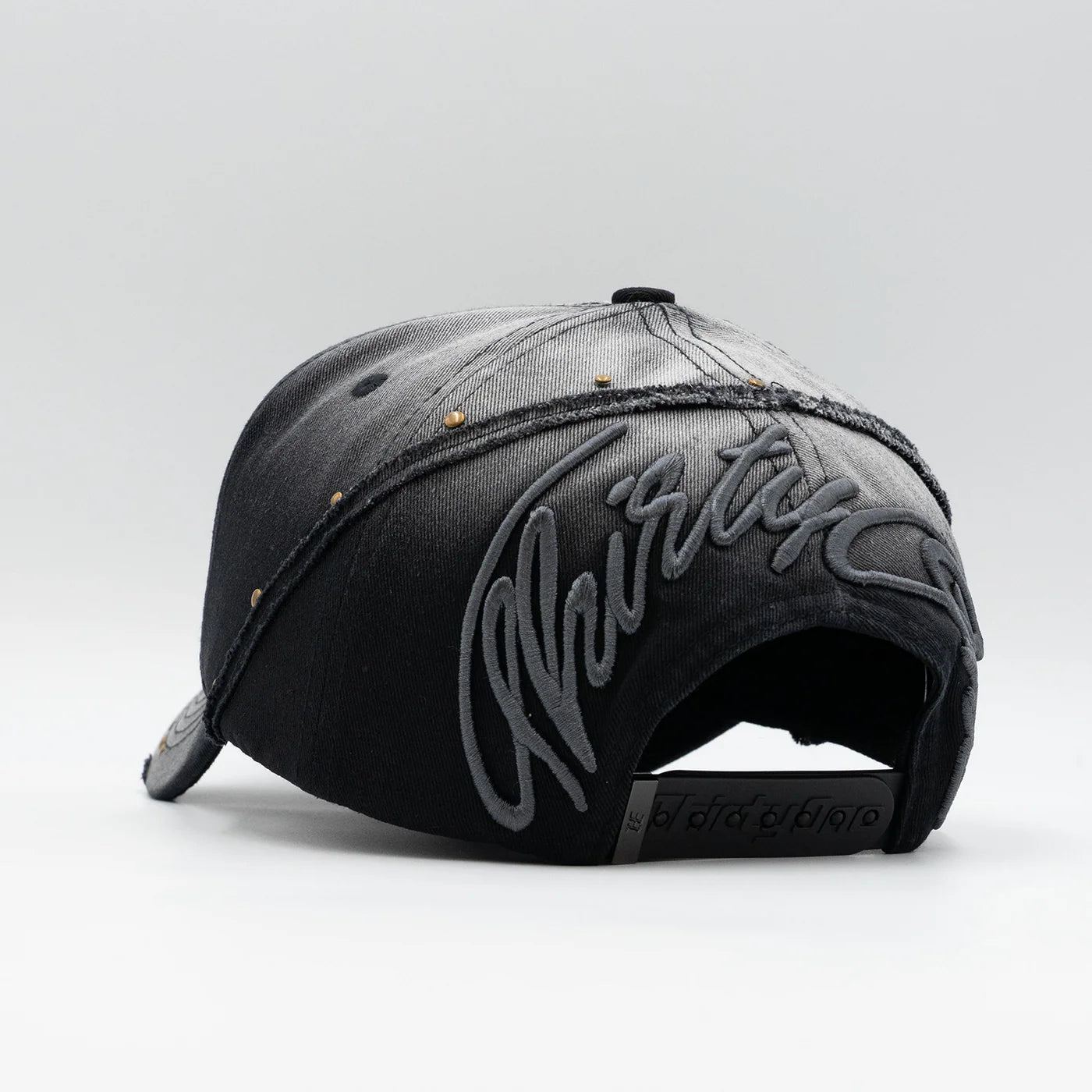 THIRTYONE HATS | FADE TO BLACK