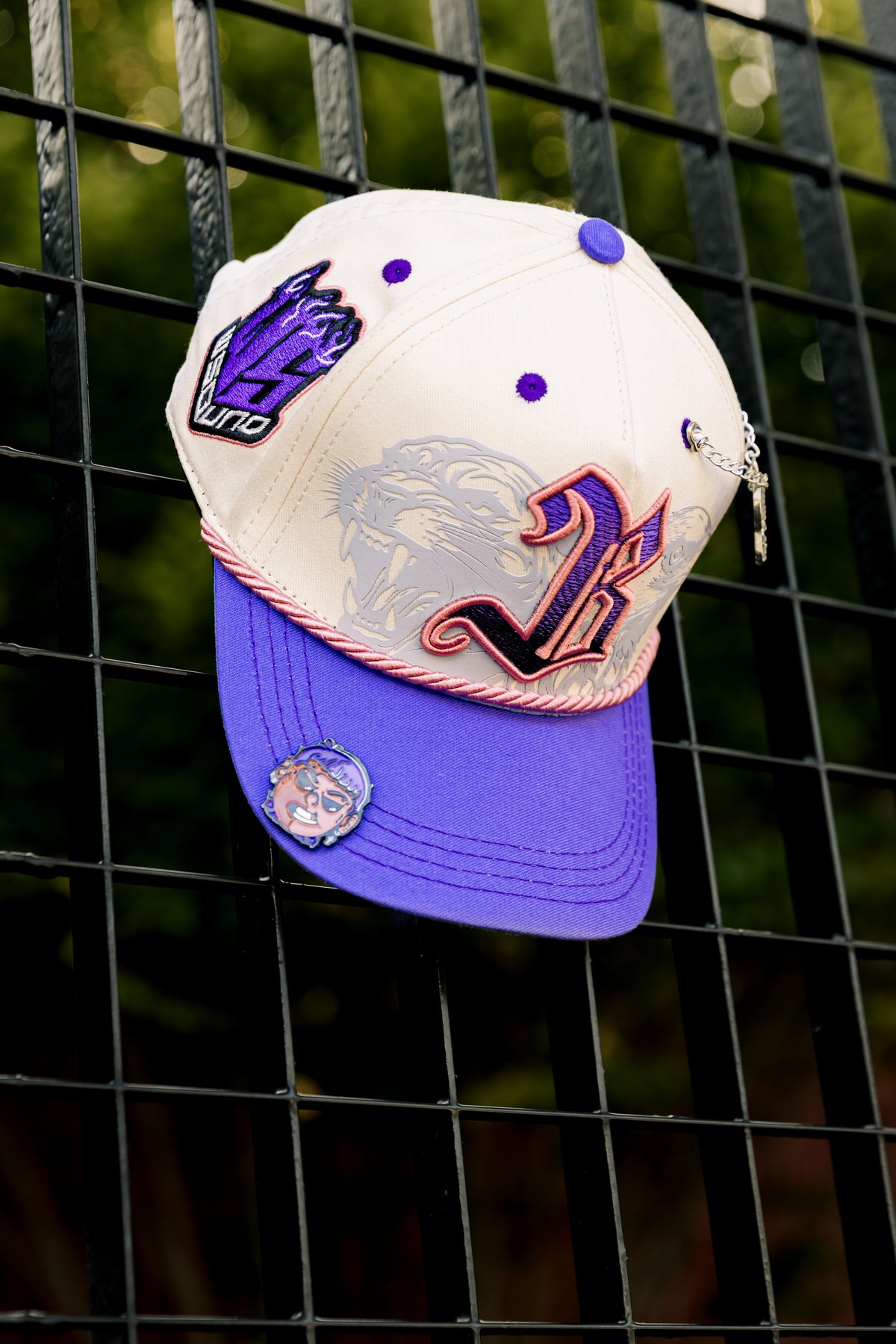 W Merch W MERCH | WxB Edition Three – JD Caps Shop